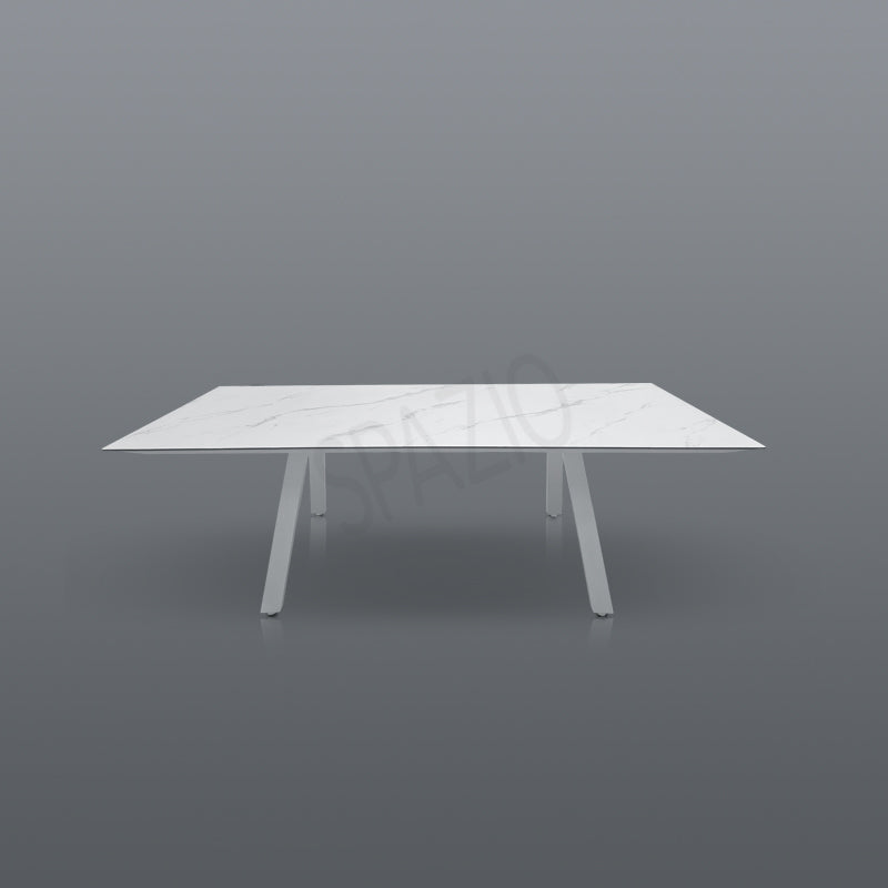 IZUMI TABLE