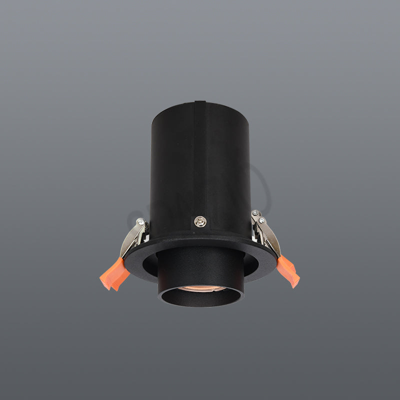 HIDE RETRACTABLE